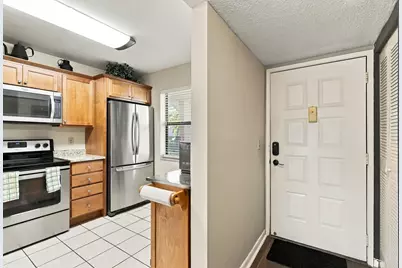 4542 Lucerne Lakes Boulevard E #103, Lake Worth, FL 33467 - Photo 4