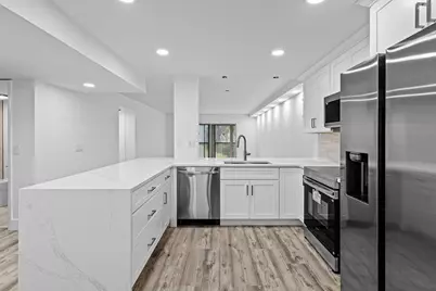 6585 Kensington Lane #Apt 207, Delray Beach, FL 33446 - Photo 4