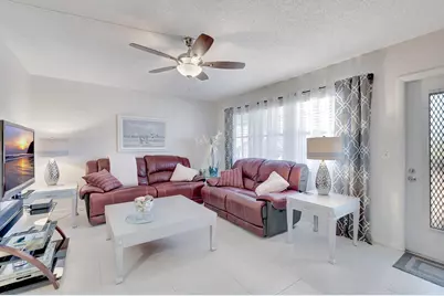 2051 Cambridge C, Deerfield Beach, FL 33442 - Photo 2