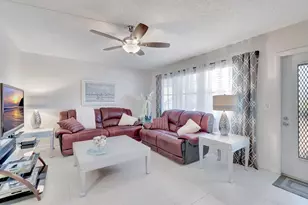 2051 Cambridge C, Deerfield Beach, FL 33442 - Photo 2