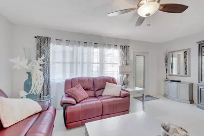 2051 Cambridge C, Deerfield Beach, FL 33442 - Photo 4