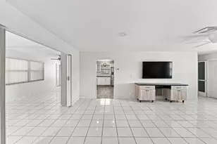 1003 SW 17th St, Boynton Beach, FL 33426 - Photo 10