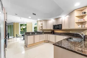 411 N New River Dr E, Fort Lauderdale, FL 33301 - Photo 14