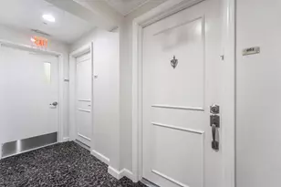 411 N New River Dr E, Fort Lauderdale, FL 33301 - Photo 2