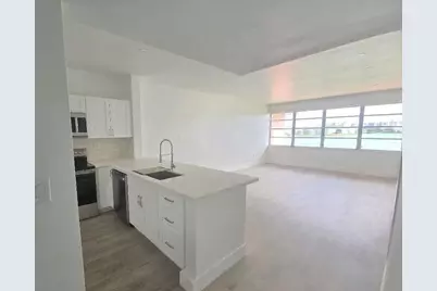 18555 NE 14th Avenue #709, Miami, FL 33179 - Photo 2