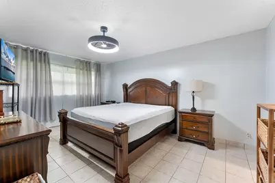 7807 Golf Cir Drive #305, Margate, FL 33063 - Photo 18