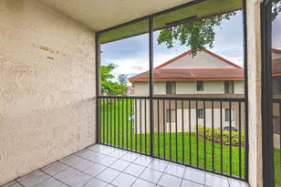5590 Courtyard Dr, Margate, FL 33063 - Photo 16
