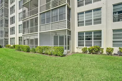 575 Oaks Lane #104, Pompano Beach, FL 33069 - Photo 20