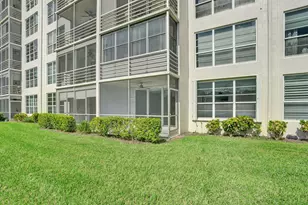 575 Oaks Ln, Pompano Beach, FL 33069 - Photo 20
