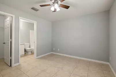 241 12th Street SW, Vero Beach, FL 32962 - Photo 16