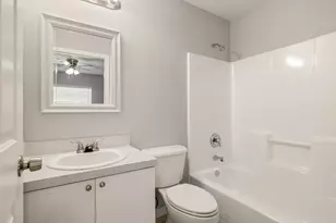 241 12th St SW, Vero Beach, FL 32962 - Photo 20