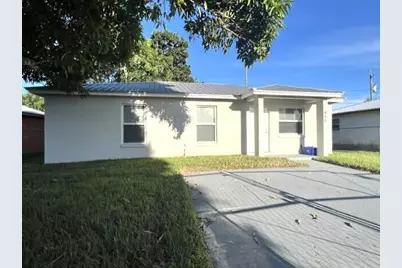 488 E Jordan Boulevard, Pahokee, FL 33476 - Photo 1