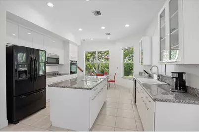 7248 NW 108th Avenue, Parkland, FL 33076 - Photo 10