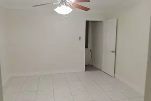 110 W Rubber Tree Dr, Greenacres, FL 33467 - Photo 2