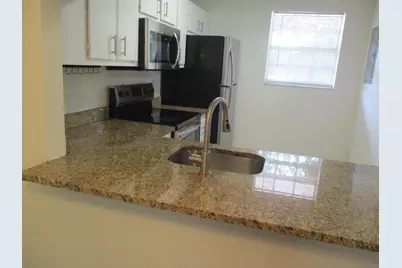 835 NW 103rd Terrace, Pembroke Pines, FL 33026 - Photo 2
