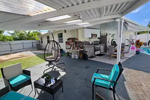 268 Holly Dr, West Palm Beach, FL 33415 - Photo 10