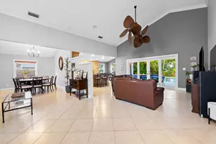 875 NW 83rd Dr, Coral Springs, FL 33071 - Photo 4
