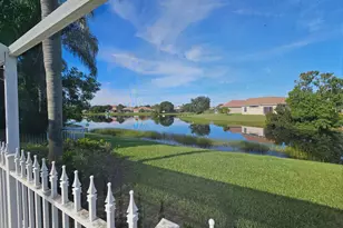 909 SW Lake Charles Cir, Port Saint Lucie, FL 34986 - Photo 6