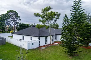 942 SW John MacCormack Terrace, Port Saint Lucie, FL 34953 - Photo 4