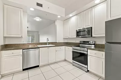 19 Harbour Isle Drive W #103, Fort Pierce, FL 34949 - Photo 2