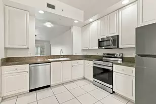19 Harbour Isle Dr W, Fort Pierce, FL 34949 - Photo 2