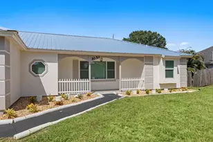 1051 SW Dubois, Port Saint Lucie, FL 34953 - Photo 2