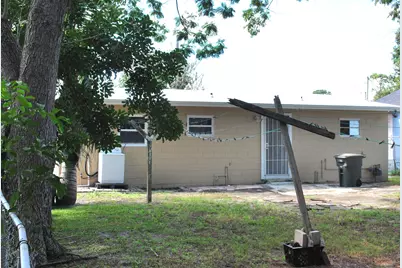 1106 N 22nd Street, Fort Pierce, FL 34950 - Photo 4