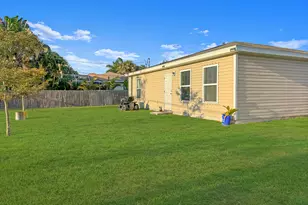 1958 SE Floresta Dr, Port Saint Lucie, FL 34983 - Photo 30