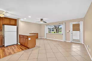 221 Coventry J, West Palm Beach, FL 33417 - Photo 4