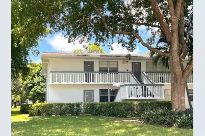 561 Durham T, Deerfield Beach, FL 33442 - Photo 2