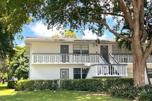 561 Durham T, Deerfield Beach, FL 33442 - Photo 2