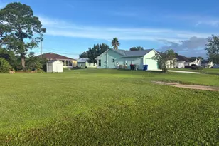 8155 100th Ct, Vero Beach, FL 32967 - Photo 4