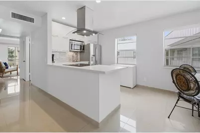 471 Capri J, Delray Beach, FL 33484 - Photo 32