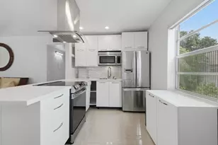 471 Capri J, Delray Beach, FL 33484 - Photo 2