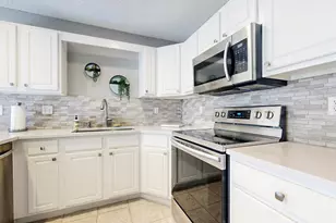 3284 Jog Park Dr, Greenacres, FL 33467 - Photo 16