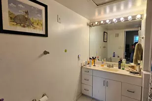 119 NE 19th Ct, Wilton Manors, FL 33305 - Photo 12