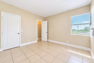 1010 9th St, West Palm Beach, FL 33401 - Photo 8