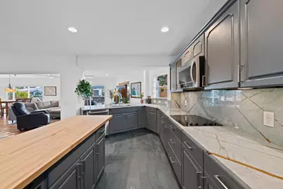 2108 NE 24th Street, Wilton Manors, FL 33305 - Photo 18