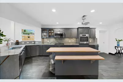 2108 NE 24th Street, Wilton Manors, FL 33305 - Photo 16