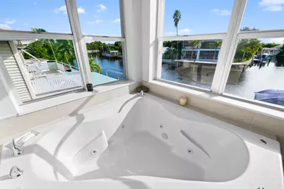 2108 NE 24th Street, Wilton Manors, FL 33305 - Photo 40