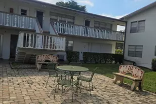 17 Cambridge A, West Palm Beach, FL 33417 - Photo 4