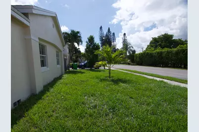 9471 NW 52nd Street, Sunrise, FL 33351 - Photo 38