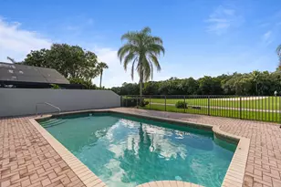 21452 Bridgeview Dr, Boca Raton, FL 33428 - Photo 22