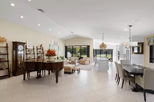21452 Bridgeview Dr, Boca Raton, FL 33428 - Photo 8