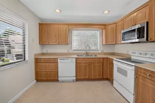 5621 Coach House Cir, Boca Raton, FL 33486 - Photo 10