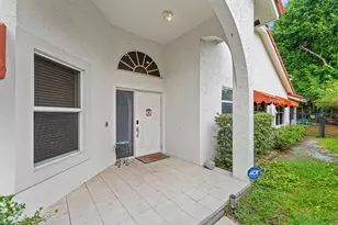 23105 Boca Club Colony Cir, Boca Raton, FL 33433 - Photo 4