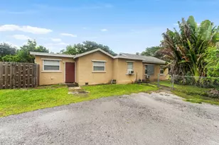 4329 Whispering Pines Rd, West Palm Beach, FL 33406 - Photo 4