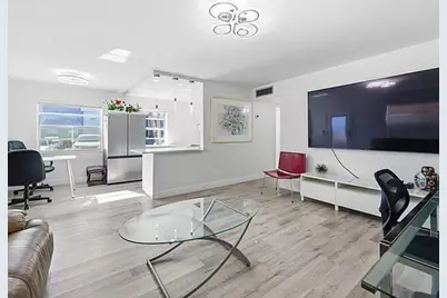 193 Burgundy E #193, Delray Beach, FL 33484 - Photo 2