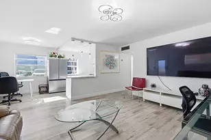 193 Burgundy E, Delray Beach, FL 33484 - Photo 2