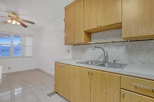 122 Stratford I, West Palm Beach, FL 33417 - Photo 12